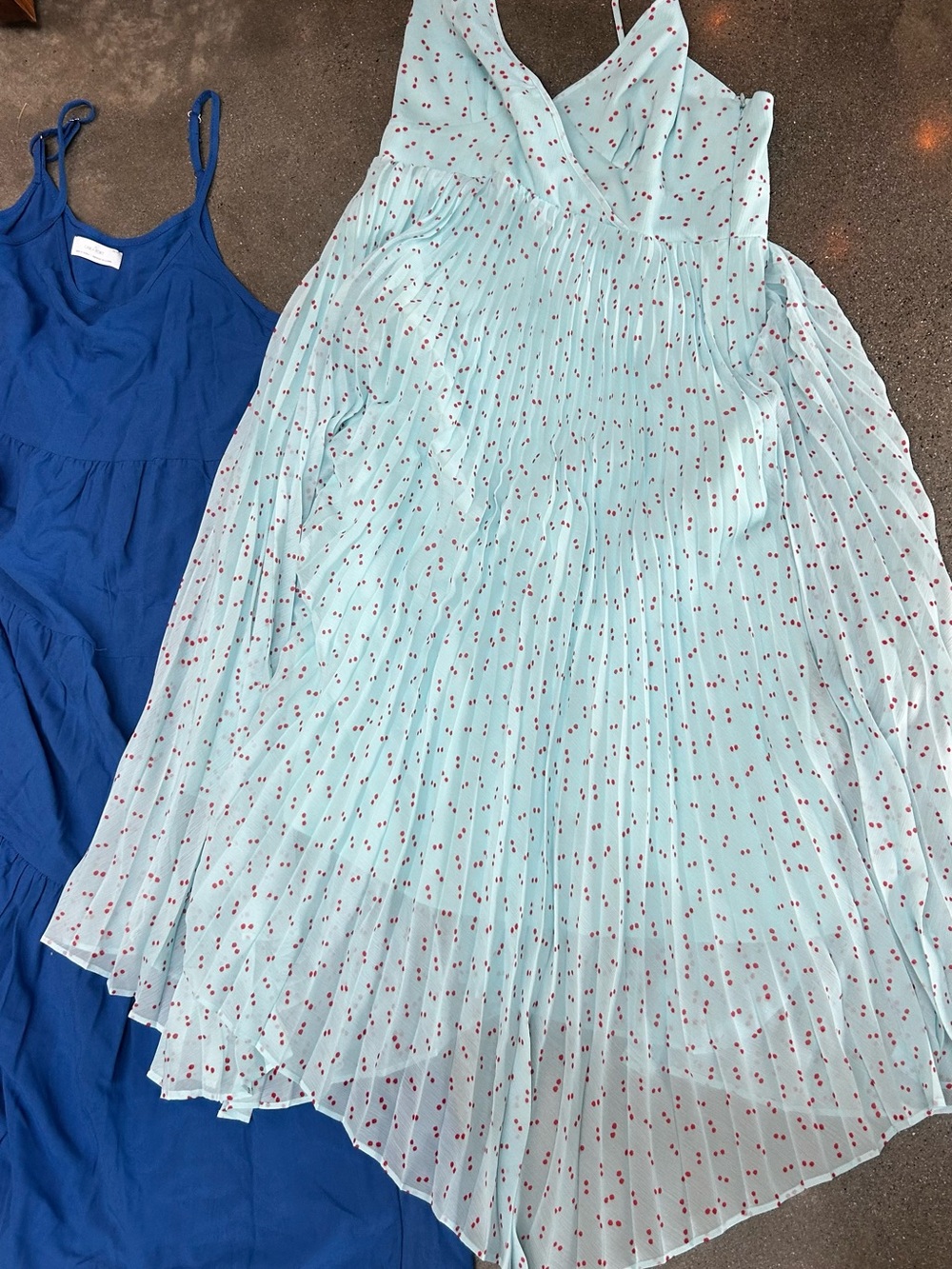 Women’s dress bundle M-L